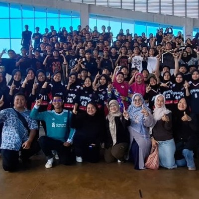Tim Basket Putri MAN 10 Jakarta Raih Juara 1 di Ajang JMC 2025, Supporter “Ultras MAN 10” Jadi Sorotan!