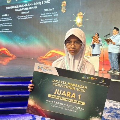 Zafira Qurratuaini, Juara MHQ JMC 2025: Cahaya Al-Qur’an di Tengah Keterbatasan Penglihatan
