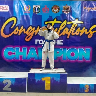 Zahrotul Fajri Nuzula Raih Emas di Kejuaraan Liga Taekwondo DKI Jakarta Series 11