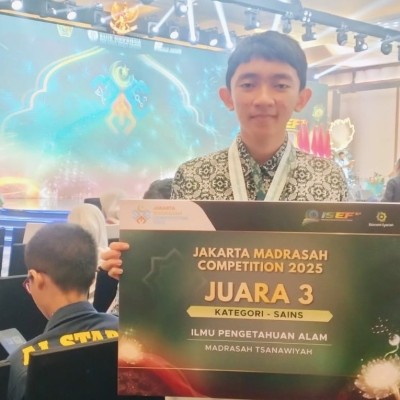 Siswa MTsN 40 Jakarta Raih Juara 3 Bidang Sains di ajang JMC 2025