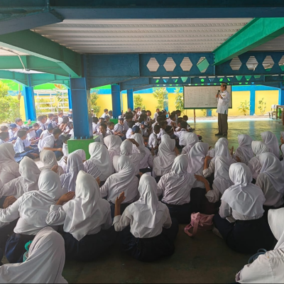 Penyuluh Agama Islam Kepulauan Seribu Ajak Siswa SMPN 133 Jakarta Cintai Al-Qur’an Sejak Dini