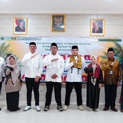 Kakanwil Kemenag DKI Jakarta Lepas 22 Siswa Al Azhar Asy Syarif ke Universitas Al-Azhar Kairo