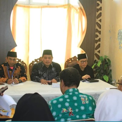 Supervisi KUA, Kepala Kemenag Kepulauan Seribu Tekankan Penguatan Layanan dan Kinerja ASN