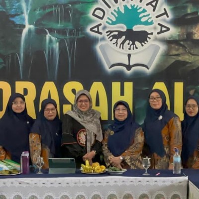 MTsN 41 Al Azhar Asy Syarif Perkuat Komitmen Lingkungan Lewat Studi Tiru ke MTs Al Hikam Jombang