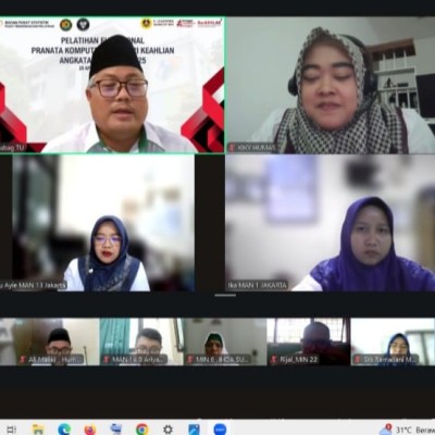 Tim Humas Kemenag Kepulauan Seribu Ikuti Zoom Meeting Graphic Standards Manual (GSM) Kemenag RI