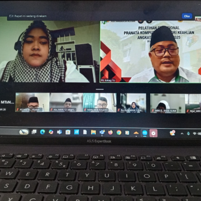 Waka Humas MTsN 26 Ikuti Sosialisasi Graphic Standar Manual