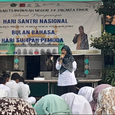 MTsN 34 Jakarta Gelar Pelatihan Penulisan Cerpen bagi Peserta Didik
