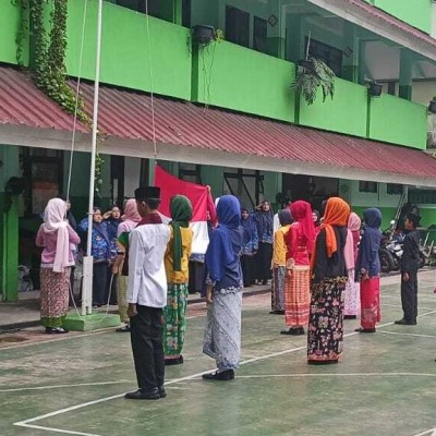 MTsN 10 Jakarta Peringati Hari Sumpah Pemuda dan Bulan Bahasa dengan Semangat Persatuan