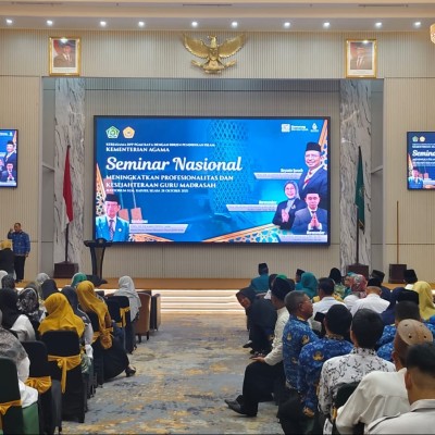 PGMI Raya dan Dirjen Pendis Gelar Seminar Nasional: Perkuat Profesionalitas dan Kesejahteraan Guru Madrasah