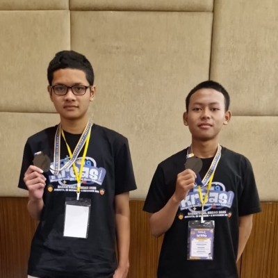 Siswa MAN 12 Jakarta Raih Juara 3 Nasional di Kompetisi Riset dan Inovasi Siswa Indonesia 2025