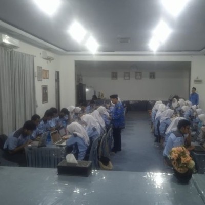 MAN 22 Jakarta Dukung Gerakan Literasi Nasional Lewat Partisipasi UKBI Online 2025