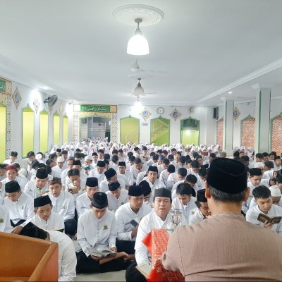 Siswa MAN 7 Jakarta Gelar Doa Bersama Jelang Tes Kompetensi Akademik 2025