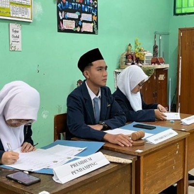 OSIS MAN 9 Jakarta Gelar Sidang Pleno Ekstrakurikuler 2025