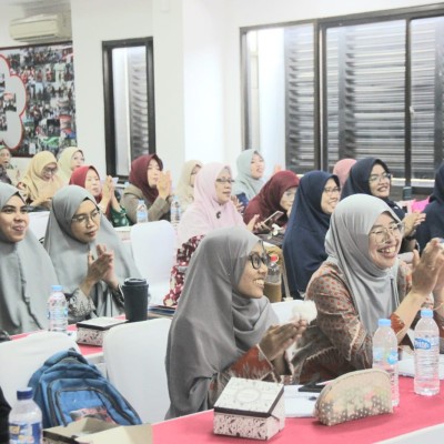 Guru Madrasah Harus Miliki Tiga Kesadaran: Diri, Regulasi, dan Profesi