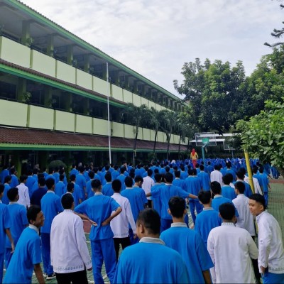 Senam Pagi di MAN 7 Jakarta Hadirkan Instruktur Nasional, Bangkitkan Semangat dan Kebugaran Siswa