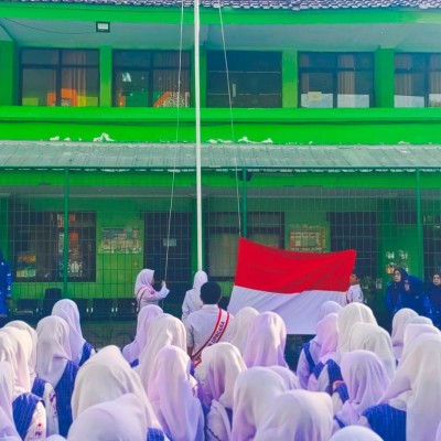 MTsN 19 Jakarta Selatan Peringati Hari Pahlawan: Kobarkan Semangat Juang di Era Modern