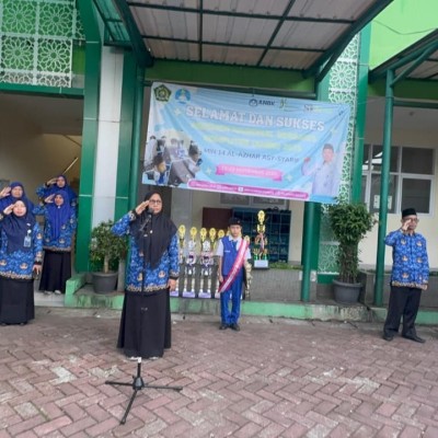 MIN 14 Al-Azhar Asy-Syarif Gelar Upacara Hari Pahlawan Nasional 2025 dengan Khidmat