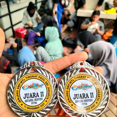 Siswi MTs Al-Wathoniyyah 43 Raih Prestasi pada Lomba Olahraga Tradisional Tingkat DKI Jakarta