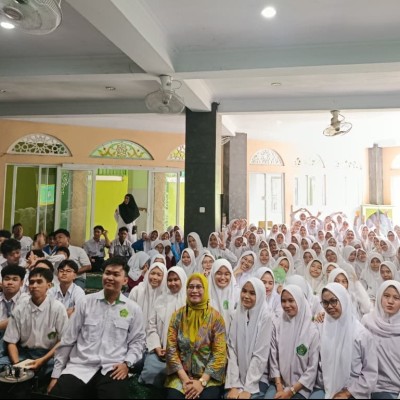 MAN 8 Jakarta Gelar Talkshow Motivasi untuk Perkuat Kesiapan Mental Siswa Kelas XII