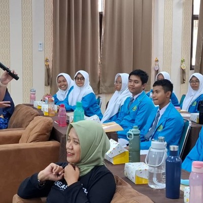 MAN 13 Jakarta Gelar Workshop Edukasi E-Waste, Perkuat Gerakan Peduli Lingkungan di Madrasah