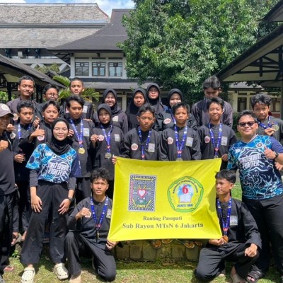 Tim Pencak Silat MTsN 6 Jakarta Raih 13 Medali di Kejuaraan Piala Kemenpora Tingkat Nasional