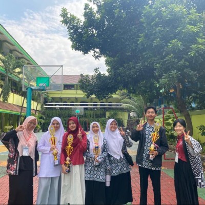 MAN 4 Jakarta Raih Lima Piala pada Bunkasai Aliyah 2025, Tunjukkan Pembinaan Bahasa dan Seni yang Unggul