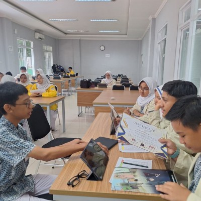 MTsN 41 Jakarta Gelar Wawancara Calon Pengurus OSIS Periode 2025/2026