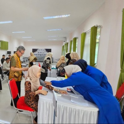 MAN 4 Jakarta Gelar Pemeriksaan Kesehatan Rutin, Wujud Kepedulian Madrasah terhadap Kesejahteraan GTK