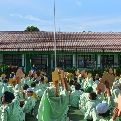 MIN 9 Jaksel Gelar Jumat Literasi 2025: Tanamkan Cinta Buku di Era Gadget