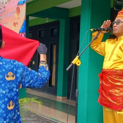 Kemeriahan Peringatan Hari Guru 2025 di MAN 20 Jakarta