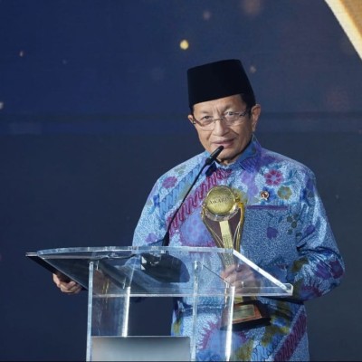 Menag Nasaruddin Umar Dianugerahi sebagai Tokoh Kerukunan Nasional 2025
