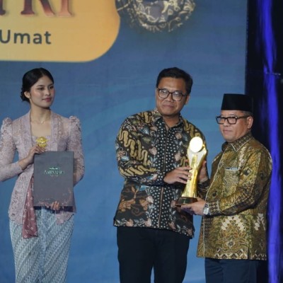 Kementerian Agama Raih Penghargaan sebagai Lembaga Penggerak Pemberdayaan Ekonomi Umat 2025