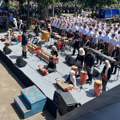 Penampilan Kolosal Siswa Kelas XII MAN 4 Jakarta "RAKSANA NISCALA” Semarakkan Peringatan HGN 2025