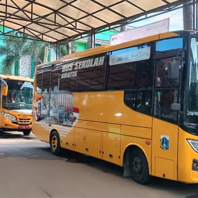 Siswa MTsN 41 Jakarta Ikuti Jakarta Panen Buku 2025