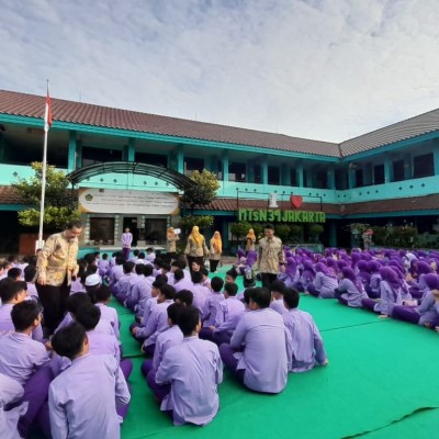 MTsN 34 Jakarta Gelar Literasi Digital Bertema Anti-Cyberbullying