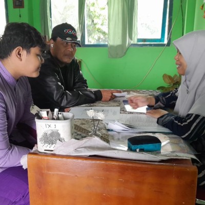 MTsN 34 Jakarta Terapkan Gerakan Ayah Mengambil Rapor Anak