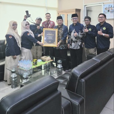 Boyong Dua Penghargaan Pada Rakerwil 2025, Kakankemenag Mawardi Sampaikan Apresiasi