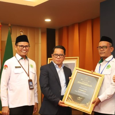 Dari Kepulauan Menjangkau Jakarta: MIN 17 Kepulauan Seribu Raih Humas Award Dua Tahun Berturut-turut