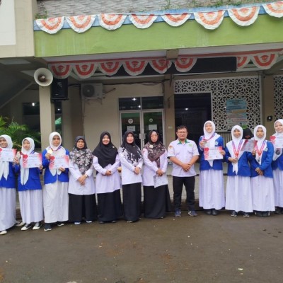 MTsN 6 Jakarta Borong 19 Medali Taekwondo di Koni Cup 2025