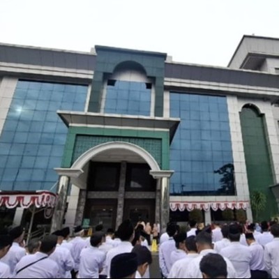 Empat Guru MAN 7 Jakarta Hadiri Upacara Peringatan Hari Amal Bhakti (HAB) ke-80