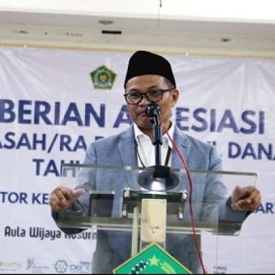 Kakanwil Kemenag DKI Jakarta Apresiasi Madrasah dan RA Pengumpul Dana PMI di Jakarta Barat