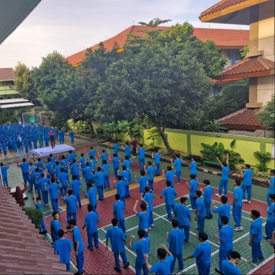 Senam Pagi Awali Semester Genap, Warga MAN 7 Jakarta Sambut Pembelajaran dengan Semangat