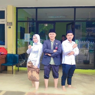 Pelayanan Tanpa Batas, KUA Pademangan Mengawal Akad Di Tengah Banjir