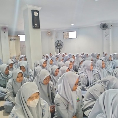 Menguatkan Niat, Mengokohkan Amal: Kajian Pagi MAN 7 Jakarta