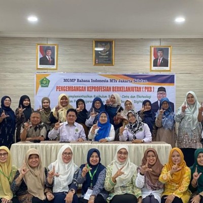 PKB MGMP Bahasa Indonesia MTs Jaksel Ditutup di MTsN 41 Jakarta