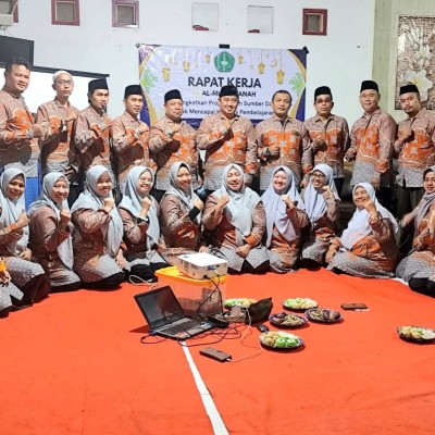 MI Al-Muzayyanah Gelar Rapat Evaluasi Kinerja Perkuat Mutu Pendidikan