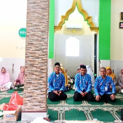 Penyuluh Agama KUA Kepulauan Seribu Selatan Bimbing Majelis Taklim Nurul Iman