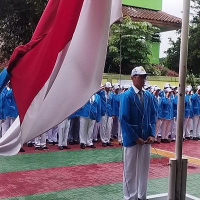Upacara Bendera MAN 7 Jakarta Angkat Pidato Ramadan Empat Bahasa