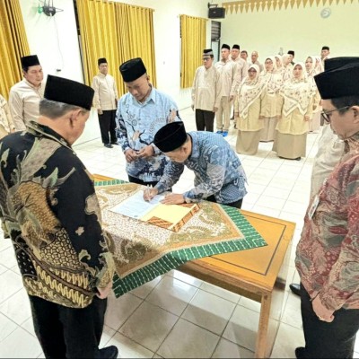 Sertijab Kaur TU MTsN 5 Jakarta, Kemenag Dorong Penguatan Administrasi dan Mutu Madrasah