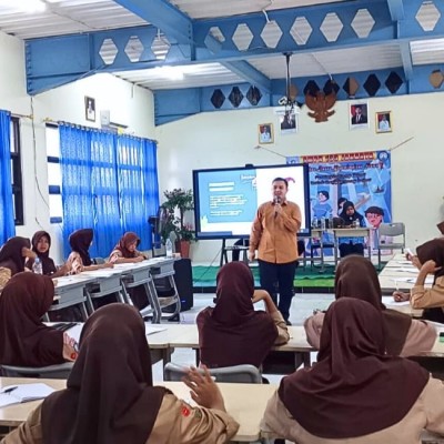 Penyuluh KUA Kepulauan Seribu Utara Tanamkan Nilai Kepemimpinan Siswa di SMPN 133 Jakarta